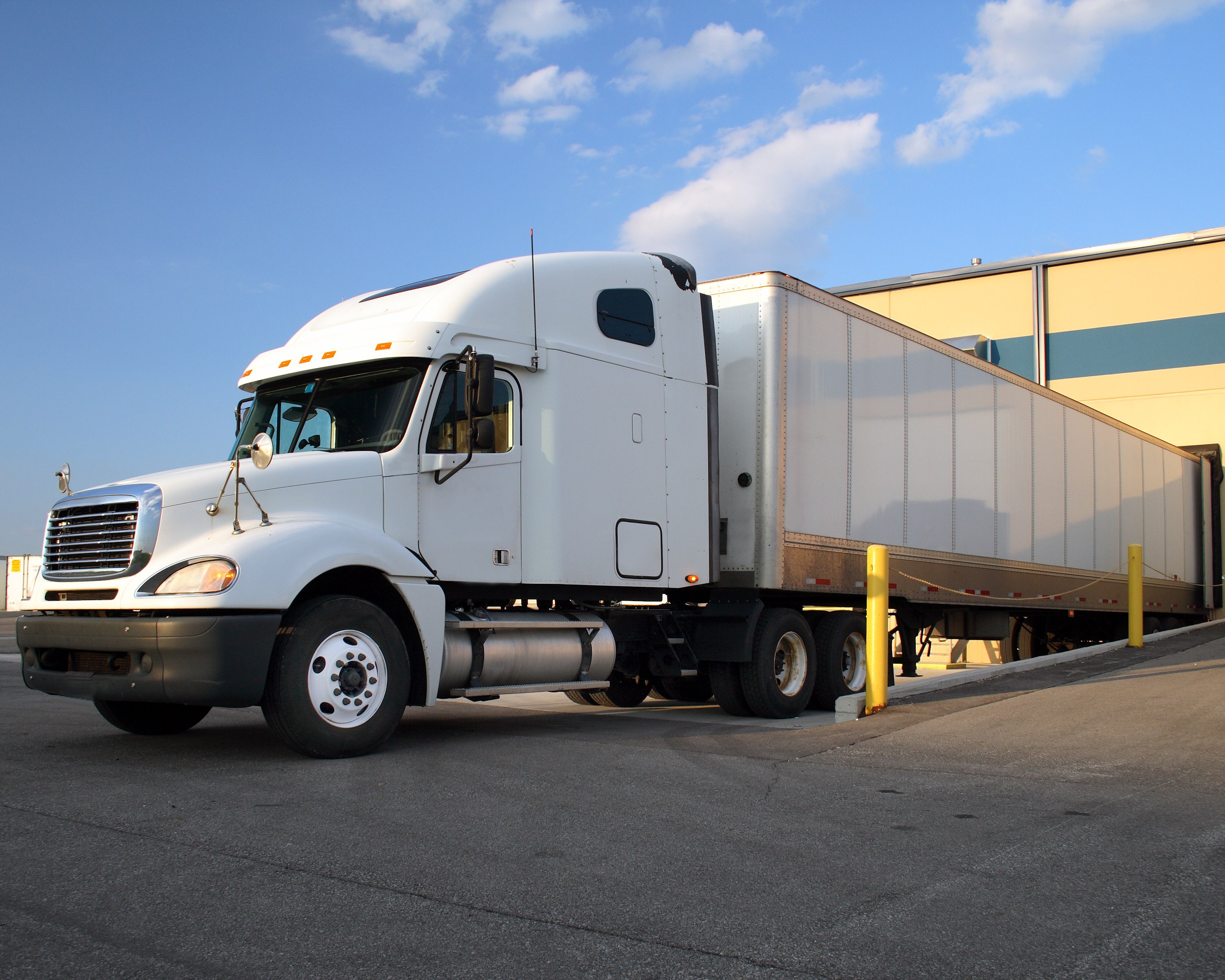 Semi Truck Tractor Trailer At Loading Dock Sageplan Technology Consulting 